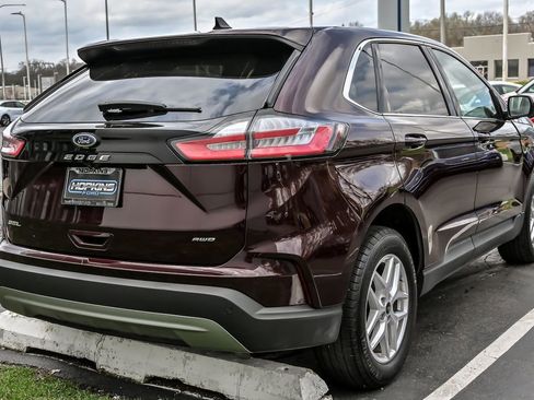Certified 2024 Ford Edge SEL w/ Convenience Package image 9