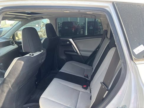 Used 2016 Toyota RAV4 XLE FWD image 12