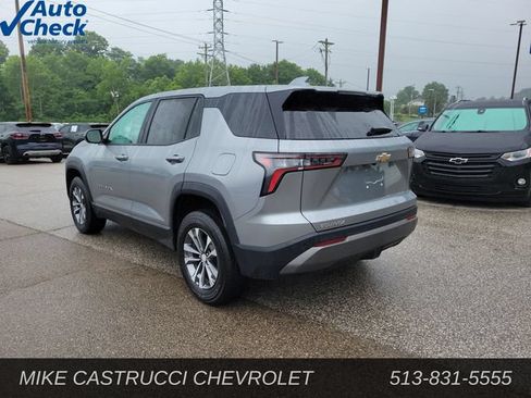 Used 2026 Chevrolet Equinox LT w/ Convenience Package II FWD image 5