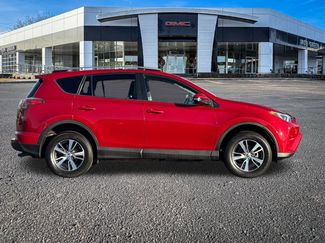 Used 2016 Toyota RAV4 XLE video 2