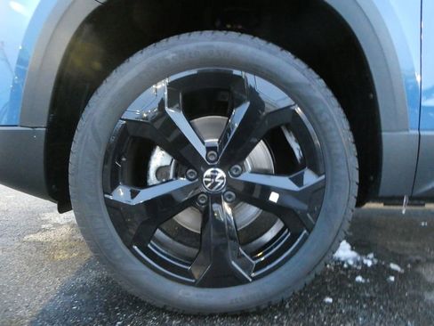 New 2026 Volkswagen Taos SEL AWD/4WD image 21