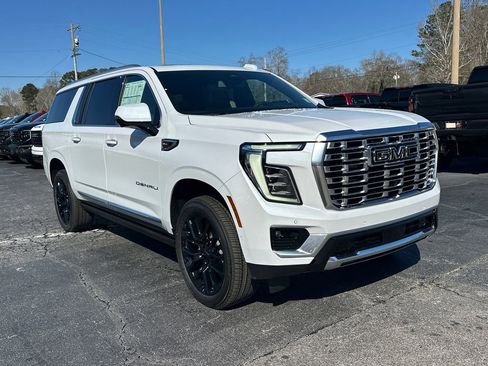 New 2026 GMC Yukon XL Denali w/ Sun & Power Step Package image 4
