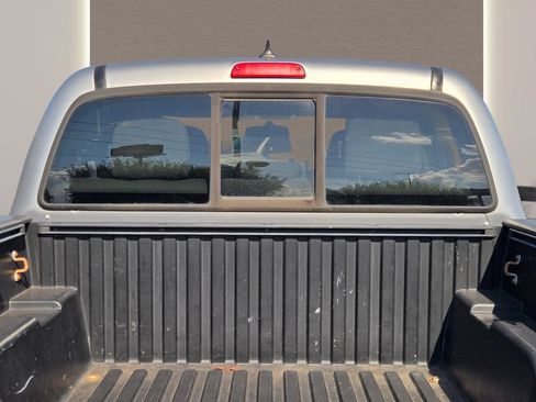 Used 2015 Toyota Tacoma PreRunner w/ TRD Sport Package RWD image 11