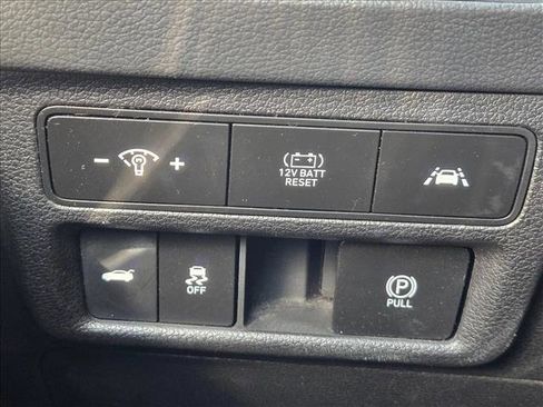 Used 2023 Hyundai Sonata SEL image 11