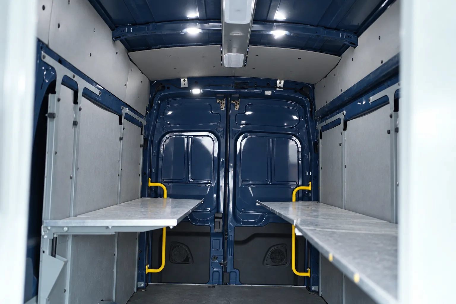 Used 2020 Ford Transit 250 148 High Roof Extended RWD image 6