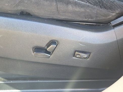 Used 2016 Dodge Grand Caravan SXT image 26