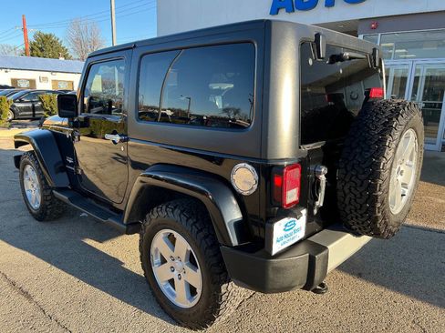 Used 2011 Jeep Wrangler Sahara image 12