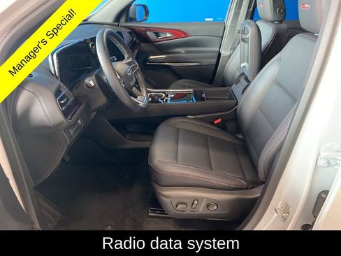 Used 2025 Chevrolet Traverse Z71 w/ Driver Confidence Package AWD/4WD image 8