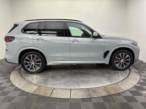 New 2026 BMW X5 xDrive40i w/ M Sport Package image 17