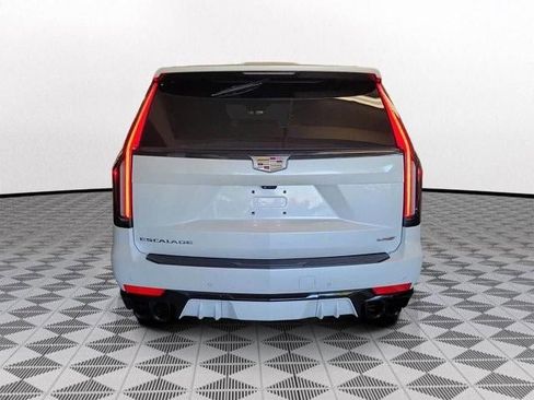 Certified 2024 Cadillac Escalade V w/ Heavy-Duty Trailer Package image 5