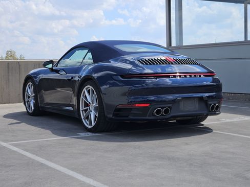 Used 2020 Porsche 911 Carrera 4S AWD/4WD image 3