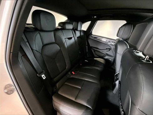 New 2026 Porsche Macan image 29
