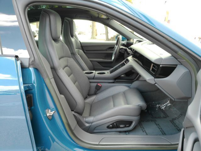 Used 2023 Porsche Taycan RWD image 19