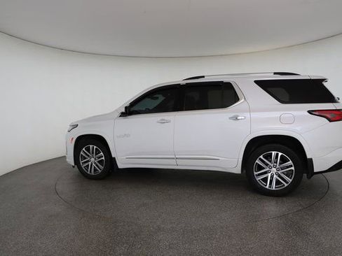 Used 2024 Chevrolet Traverse High Country image 8