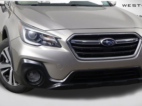 Used 2018 Subaru Outback 3.6R Limited AWD/4WD image 45