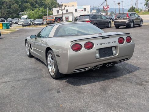 Used 2001 Chevrolet Corvette Coupe w/ Preferred Equipment Group1 image 12