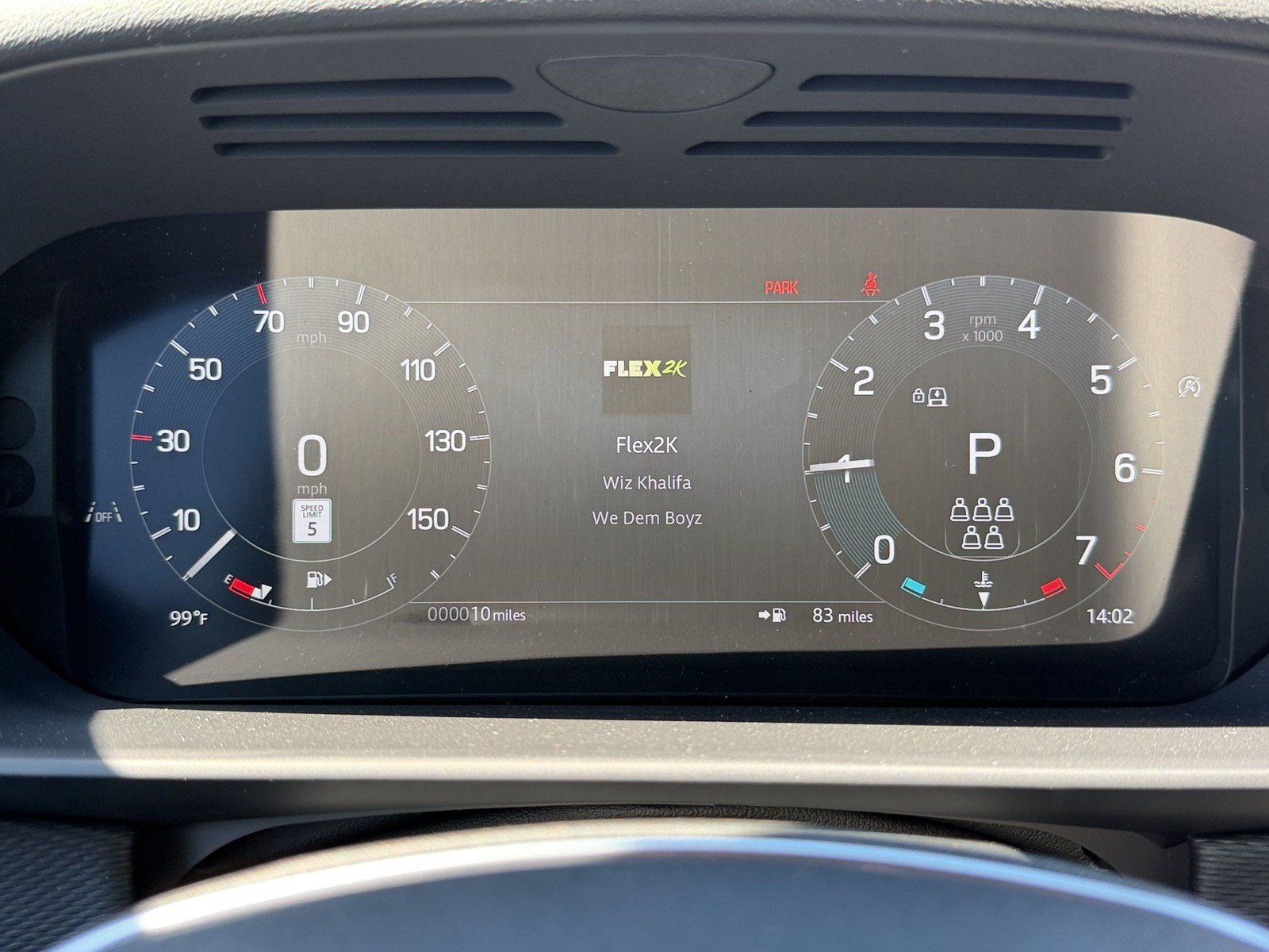 New 2026 Land Rover Discovery Dynamic SE AWD/4WD image 23