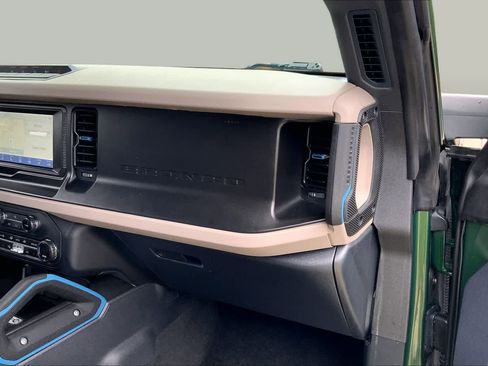 Used 2023 Ford Bronco Wildtrak AWD/4WD image 18