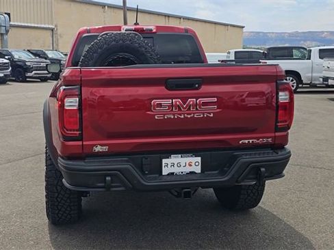 Used 2026 GMC Canyon AT4X w/ AT4X AEV Edition image 7