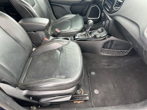 Used 2018 Jeep Compass Limited image 14