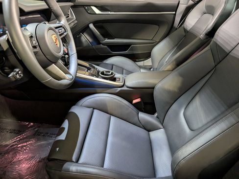 Certified 2022 Porsche 911 Targa 4 GTS image 5