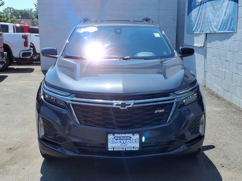 Used 2023 Chevrolet Equinox RS AWD/4WD image 2