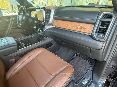 Used 2021 RAM 1500 Limited w/ Body Color Bumper Group AWD/4WD image 17
