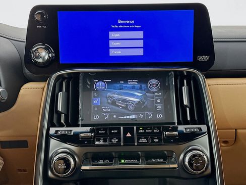 New 2025 Lexus LX 700h Luxury image 15