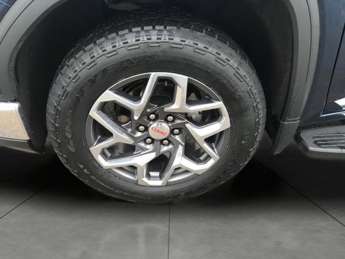 Certified 2022 GMC Sierra 1500 SLT w/ SLT Premium Plus Package image 4