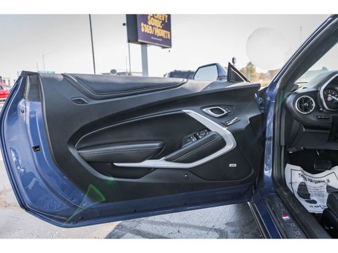 Used 2022 Chevrolet Camaro LT w/ RS Package image 6