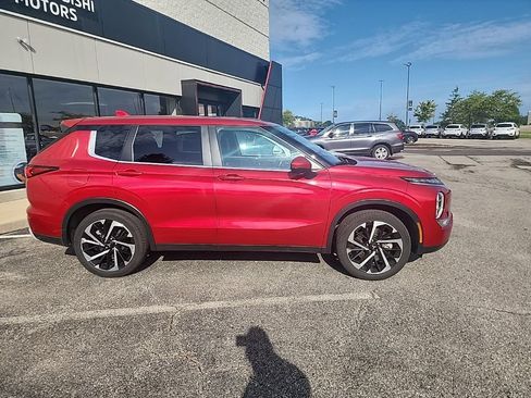 Used 2024 Mitsubishi Outlander SE AWD/4WD image 4