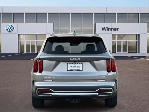 Used 2024 Kia Sorento SX Prestige image 4