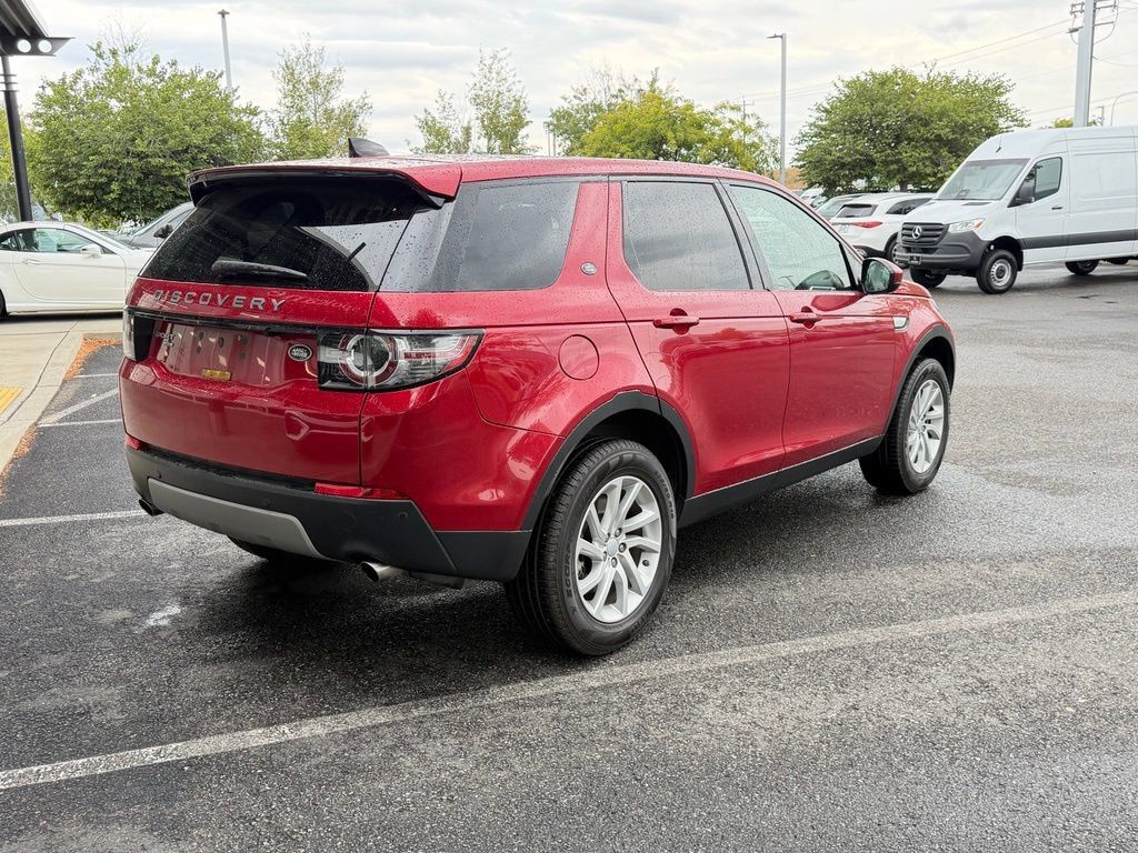 Used 2019 Land Rover Discovery Sport HSE AWD/4WD image 8