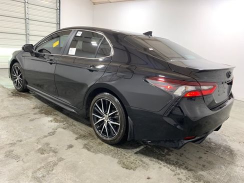 Used 2024 Toyota Camry SE FWD image 5