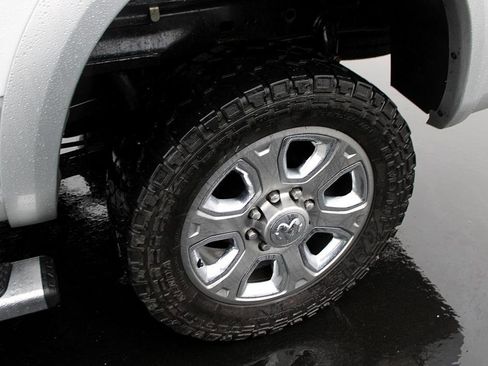 Used 2018 RAM 2500 Laramie w/ Convenience Group image 10