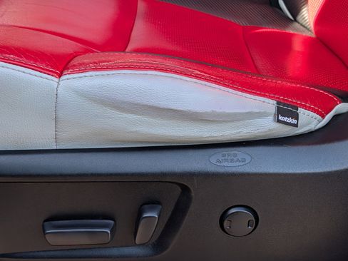 Used 2019 Toyota Tundra SR5 w/ Convenience Package image 12