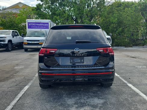 Used 2023 Volkswagen Tiguan SE R-Line FWD image 6