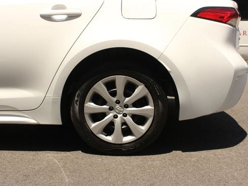 Used 2023 Toyota Corolla LE FWD image 10