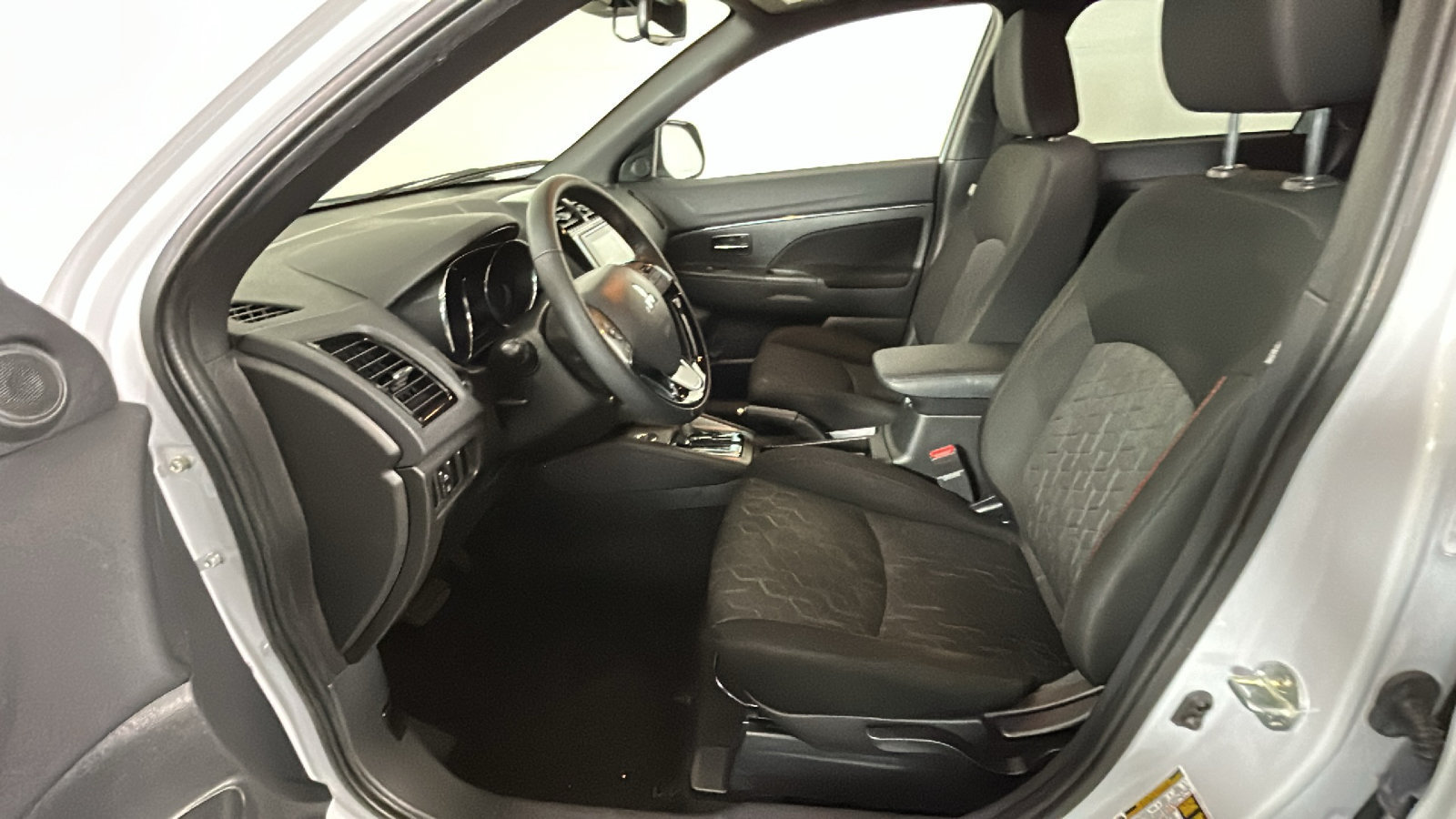 Used 2024 Mitsubishi Outlander Sport AWD image 12