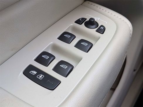 Certified 2023 Volvo XC60 B5 Ultimate image 27