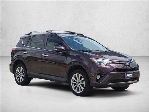 Used 2017 Toyota RAV4 Limited FWD image 3