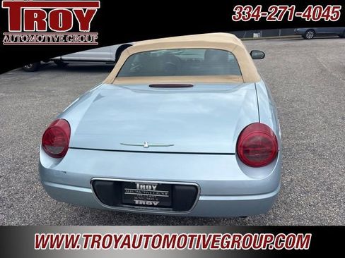 Used 2004 Ford Thunderbird image 12