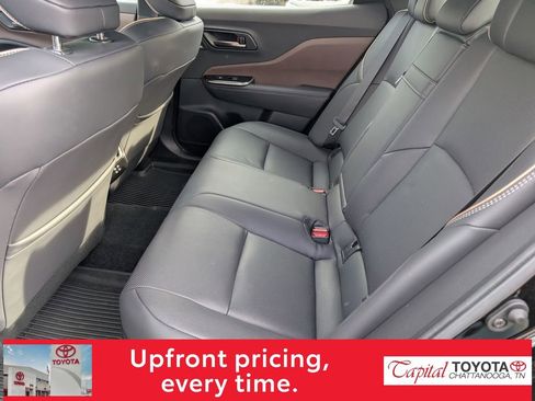 Used 2024 Toyota Crown AWD/4WD image 10