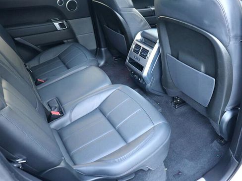 Used 2019 Land Rover Range Rover Sport HSE image 14