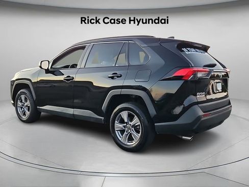 Used 2022 Toyota RAV4 XLE image 8