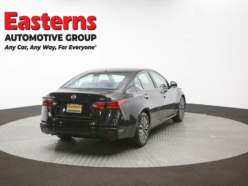 Used 2024 Nissan Altima 2.5 SV FWD image 40