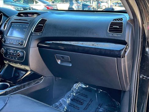 Used 2014 Kia Sorento SX w/ 3rd Row Package image 18