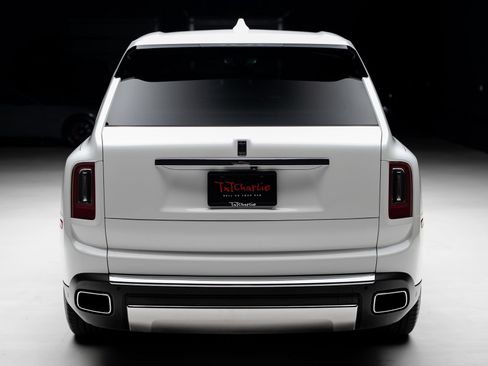 Used 2024 Rolls-Royce Cullinan w/ Cullinan Package AWD/4WD image 28