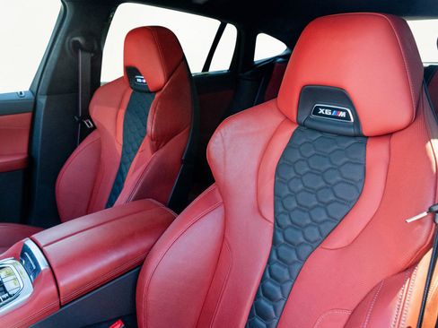 Used 2024 BMW X6 M Competition w/ Executive Package image 3