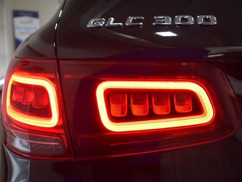 Used 2022 Mercedes-Benz GLC 300 4MATIC image 30